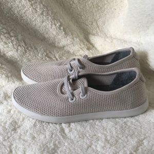 EUC - allbirds Tree Skipper, Stone, Size 8